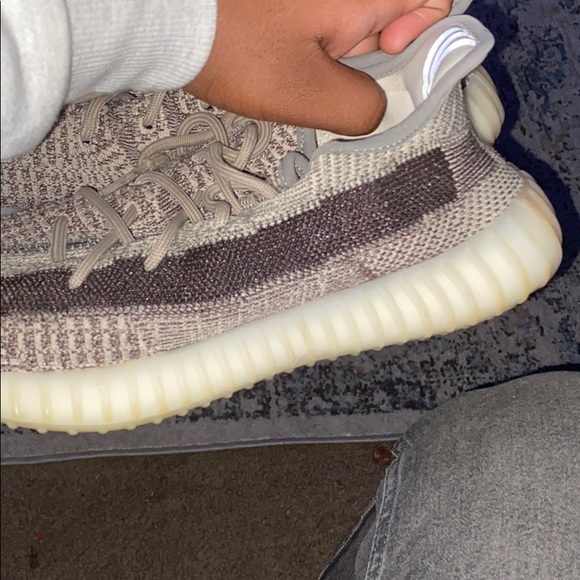 I’m selling yezzy Boost 350 V2 ‘Zyon’ - Picture 3 of 5